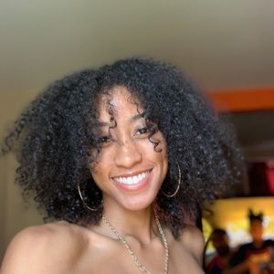 Meet your Posher, Sky